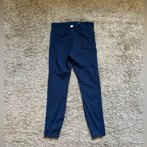 Vuori leggings. Only work once! HAS POTCKETS!